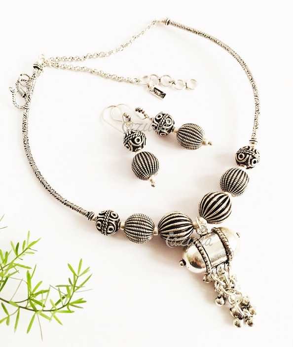 Ethnic boho indo western pendant necklace set