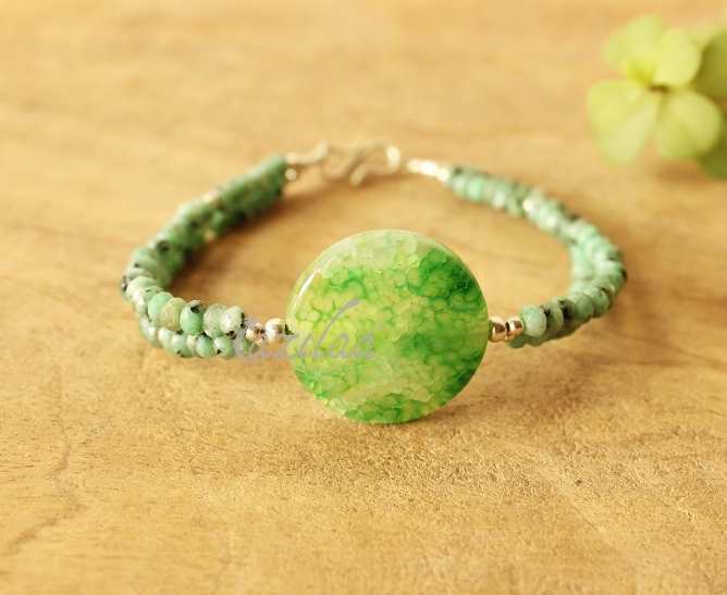 Green disk gemstone handmade silver bracelet