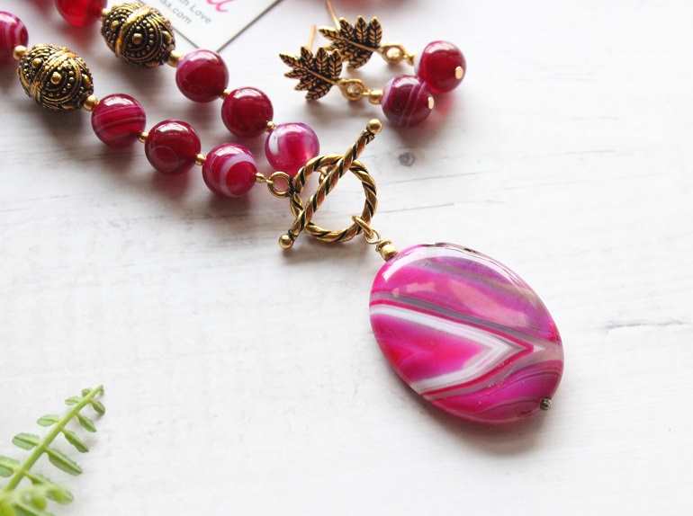 PINK agate necklace earrings set antique gold tone