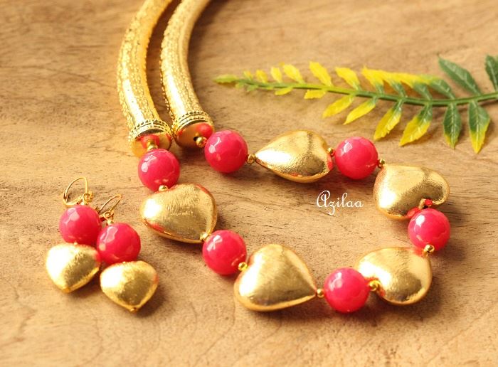 Statement Goldern hearts beaded Pink handmade necklace earrings 